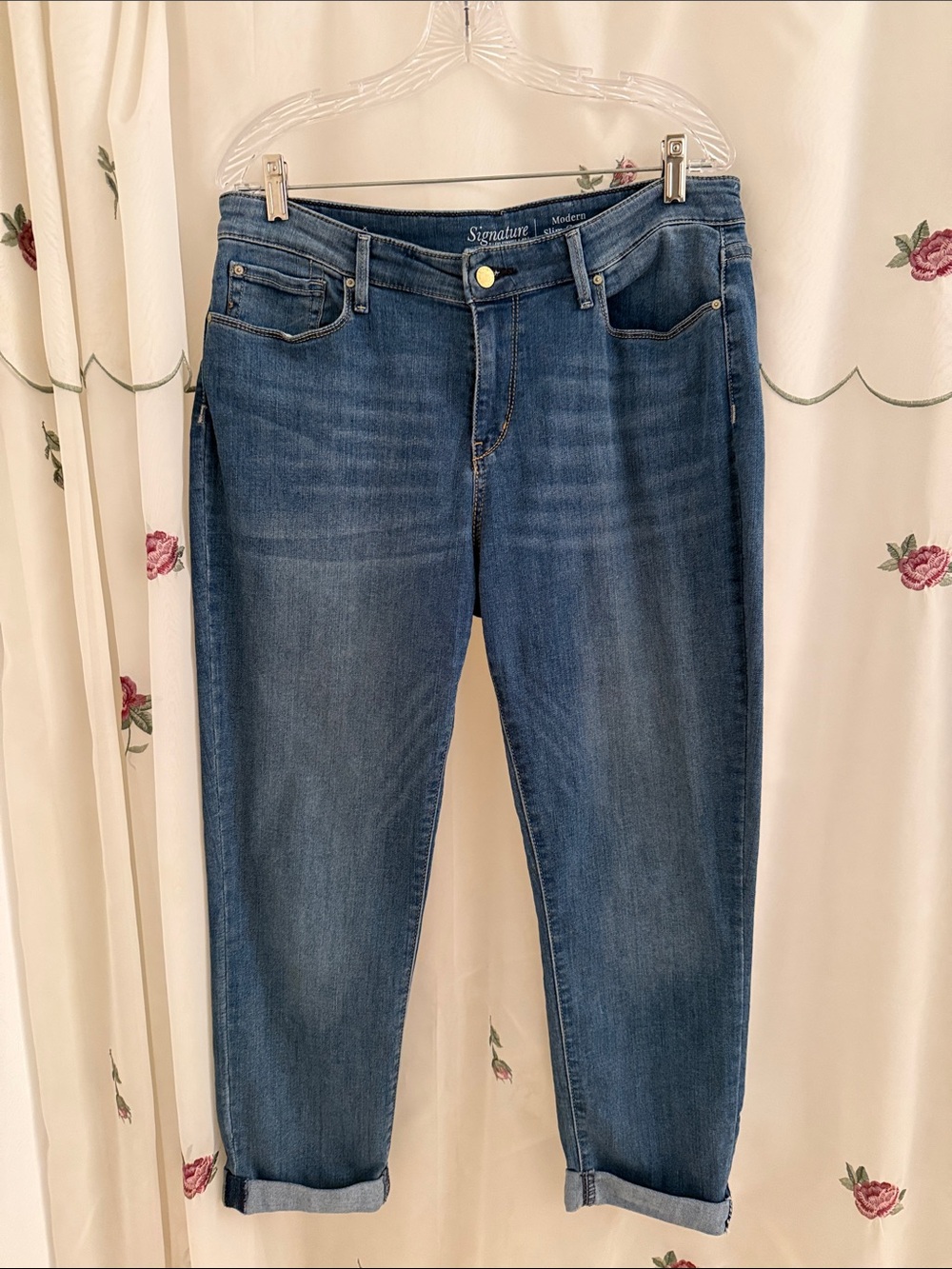 Signature Relaxed Boyfriend Jeans in Medium Blue